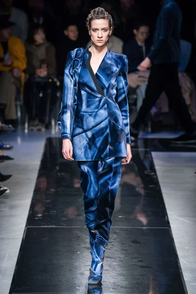 Look 33